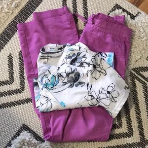 Scrub set